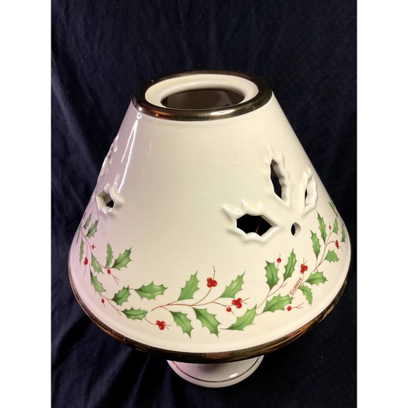 Lenox Winterberry Wax Candle Lamp - Picture 3 of 4